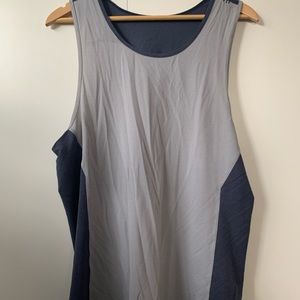 Men’s lululemon tank/muscle tee
